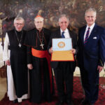 v.l. Abt Maximilian Heim OCist, Péter Kardinal Erdö, Rocco Buttiglione, Prinz Gundakar von Liechtenstein