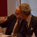 Der Referent Prof. Dr. Endre Bárdossy im Gespräch mit Kanzler Stolberg